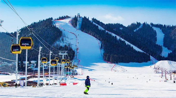 鳌山滑雪场