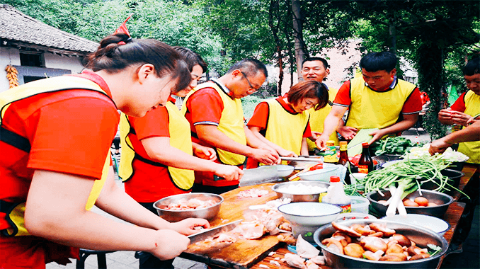 人民公社大锅饭